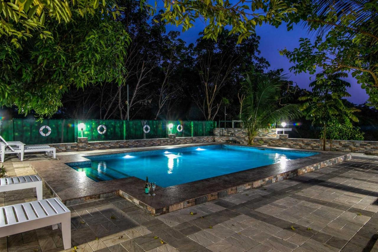 Stayvista At Springhills Villa & Ayurvedic Spa Kochi Exterior photo