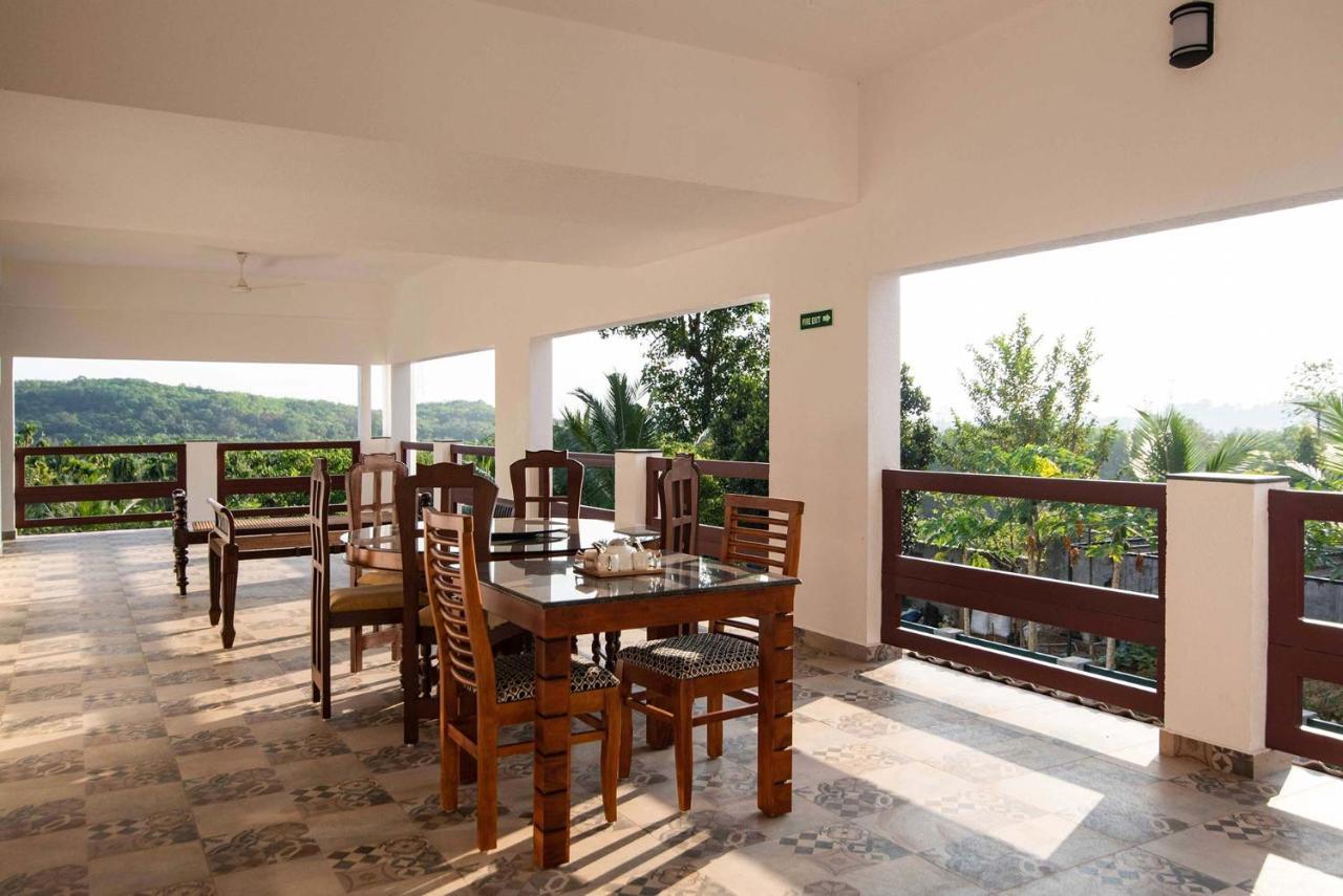 Stayvista At Springhills Villa & Ayurvedic Spa Kochi Exterior photo