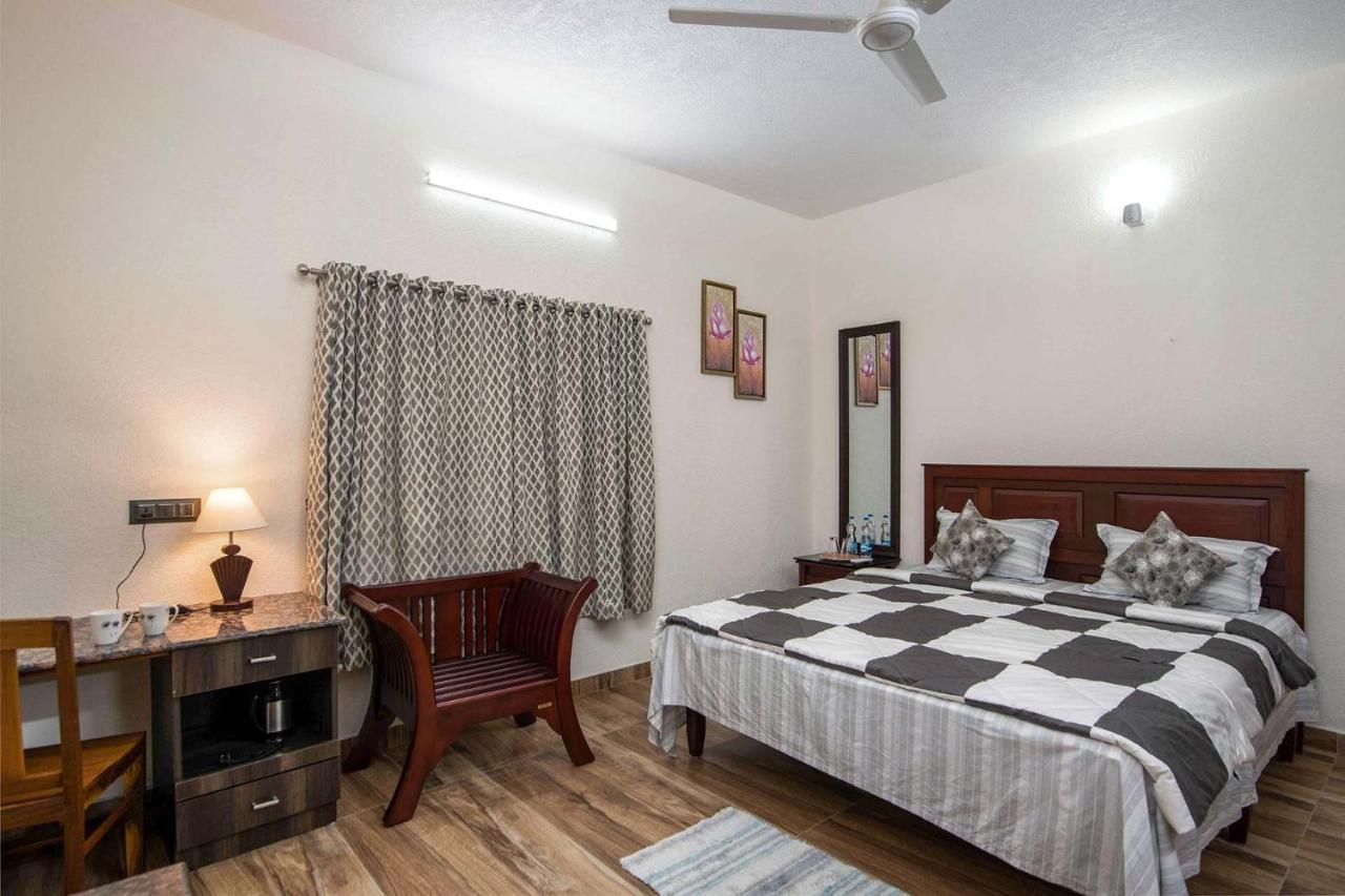 Stayvista At Springhills Villa & Ayurvedic Spa Kochi Exterior photo