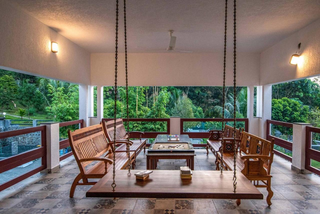Stayvista At Springhills Villa & Ayurvedic Spa Kochi Exterior photo