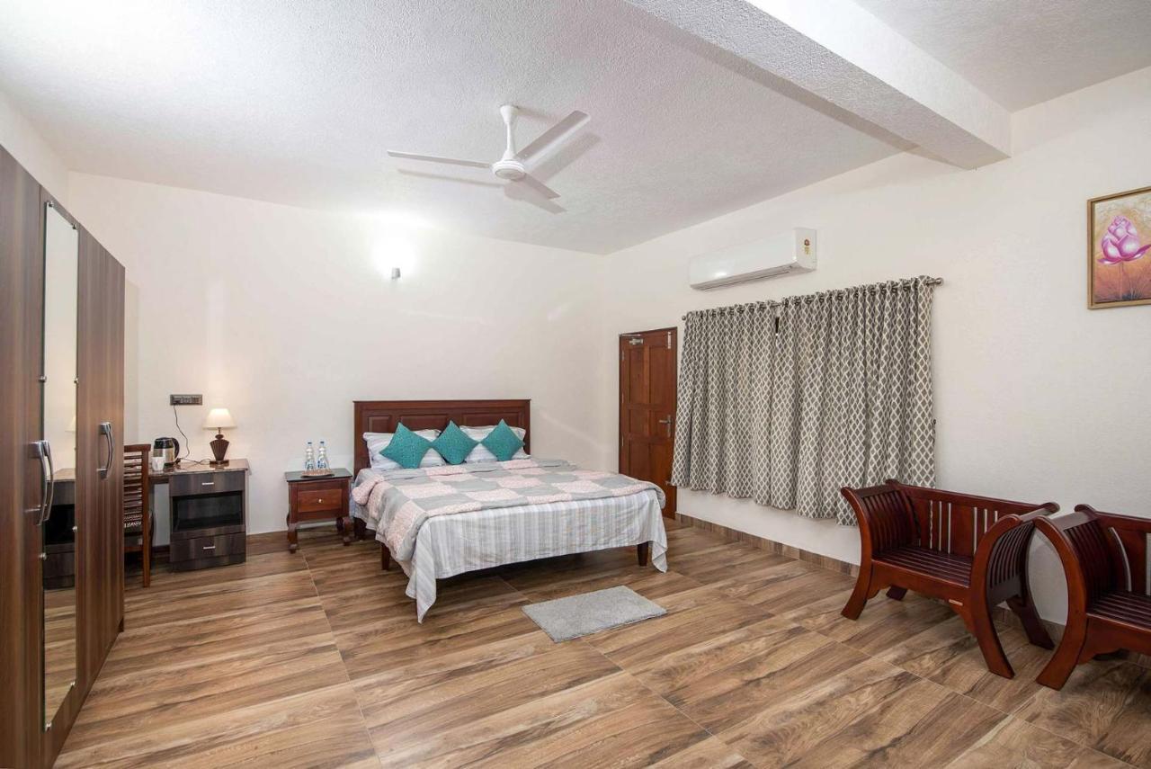 Stayvista At Springhills Villa & Ayurvedic Spa Kochi Exterior photo